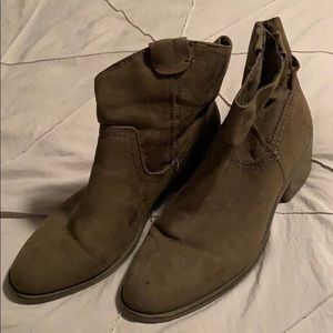 Mid ankle women’s boots